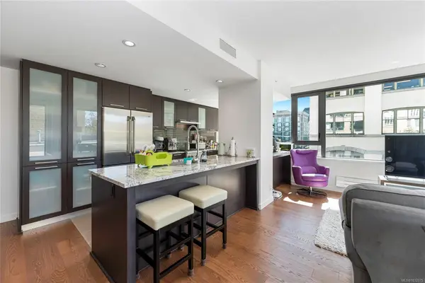 608 Broughton St # 302, Victoria BC V8W 1C7 - 2 bed, 3 bath in Victoria