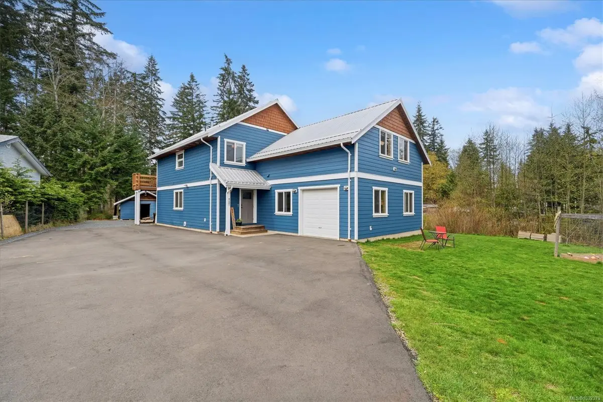 9497 Martin Park Dr, Black Creek BC V9J 1C3