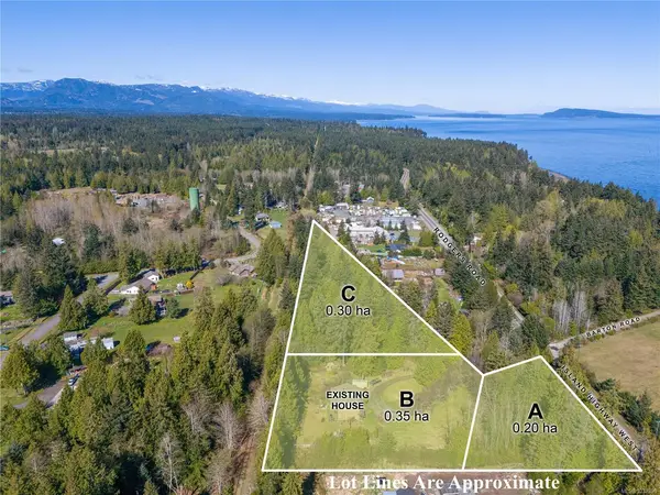 4080 Island Hwy, Qualicum Beach BC V9K 2B1