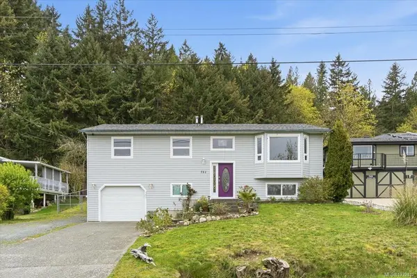 751 Dogwood Rd, Nanaimo BC V9R 3C2 - 5 bed, 3 bath in Nanaimo
