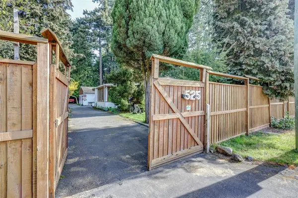 525 Pioneer Cres, Parksville BC V9V 1V2 - 5 bed, 2 bath in Parksville