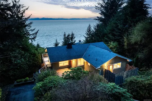 2594 Seaside Dr, Sooke BC V9Z 1G7
