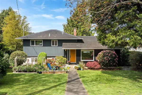 836 Elrick Pl, Esquimalt BC V9A 4T1