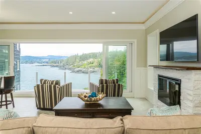 1000 Sookepoint Pl # 4A, Sooke BC V9Z 1N8