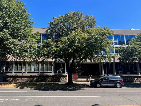 1175 Cook St # 202, Victoria BC V8V 4A1