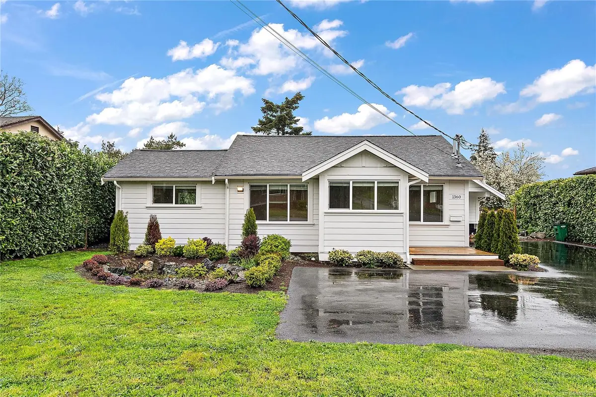 1360 Hastings St, Saanich BC V8Z 2W2