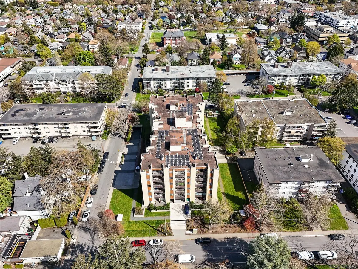 1745 Leighton Rd #611, Victoria BC V8R 6R6