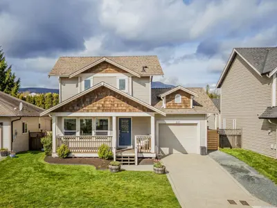 261 Applegreen Ave, Nanaimo BC V9R 0A6