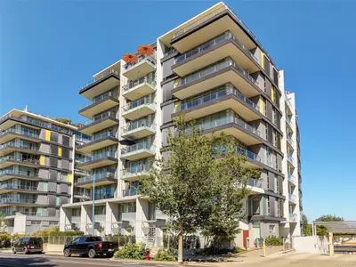 373 Tyee Rd # 705, Victoria BC V9A 0B3