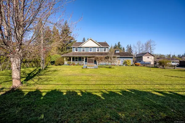 3397 Lake Trail Rd, Courtenay BC V9N 9M2 - 5 bed, 3 bath in Courtenay