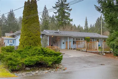 594 Aspen Ave, Qualicum Beach BC V9K 1A6