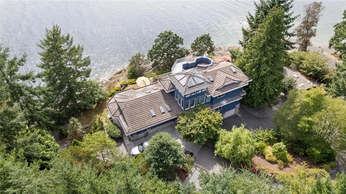 11680 Fairtide Rd, Ladysmith BC V0R 2E0