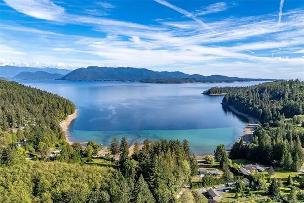 12683 Highway 101 Hwy, Powell River BC V8A 0M9