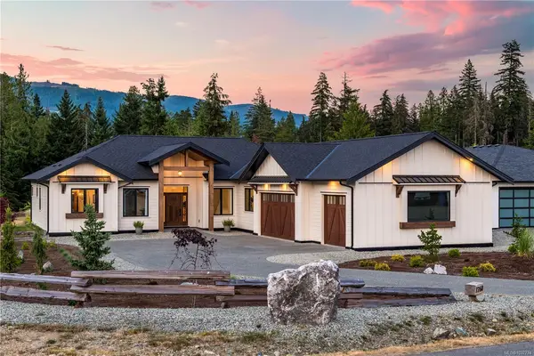 7260 Lakefront Dr, Lake Cowichan BC V0R 3E1 - 3 bed, 2 bath in Lake Cowichan