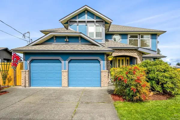 3834 Laurel Dr, Royston BC V0R 2V0 - 5 bed, 3.0 bath in Royston
