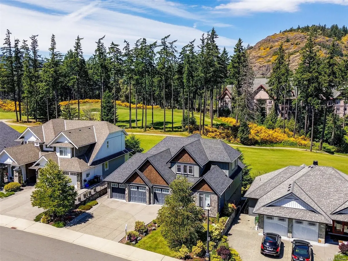 2156 Champions Way, Langford BC V9B 0R9