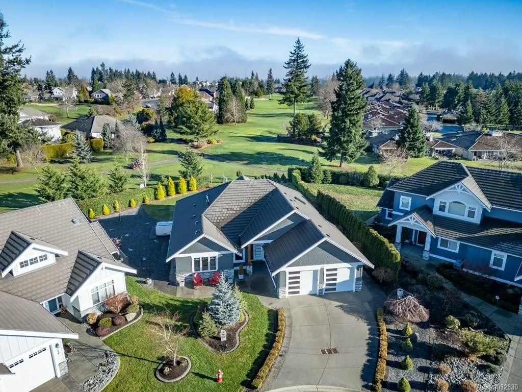 1290 Crown Isle Dr # 229, Courtenay BC V9N 0B8