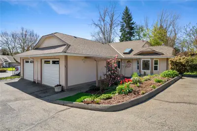 4120 Interurban Rd # 20, Saanich BC V8Z 6W7