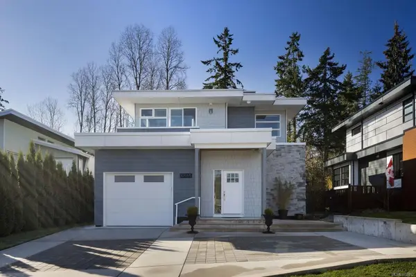 10965 Madrona Dr, North Saanich BC V8L 5R7