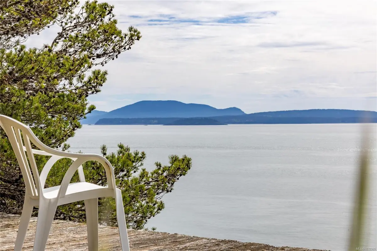 122 Cliffside Rd, Saturna Island BC V0N 2Y0