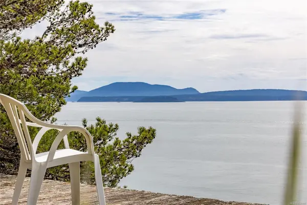 122 Cliffside Rd, Saturna Island BC V0N 2Y0