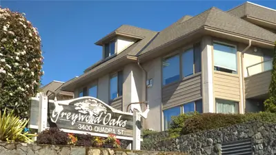 3400 Quadra St # 101, Saanich BC V8Z 6E3