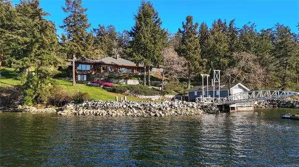 8440 Lawrence Rd, Central Saanich BC V8M 1S5