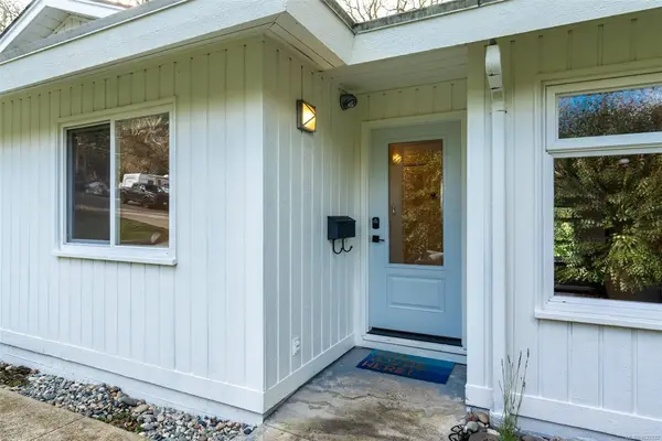 4285 Caen Rd, Saanich BC V8X 3S5