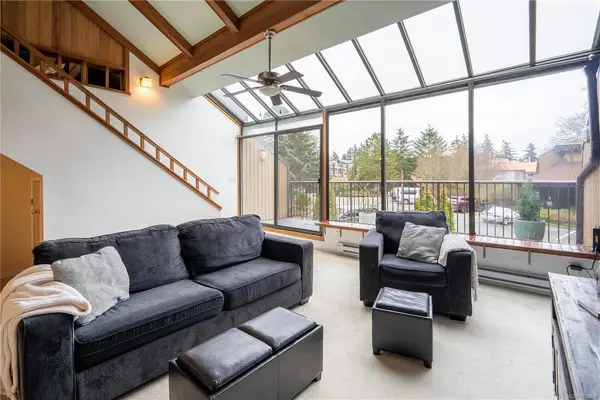 4678 Elk Lake Dr # 493D, Saanich BC V8Z 5M1