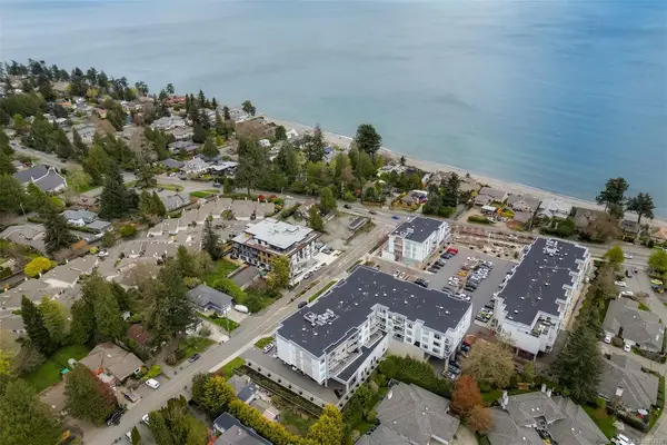 301 - 5120 Cordova Bay Rd # 301, Saanich BC V8Y 2K5 - 2 bed, 2.0 bath in Saanich