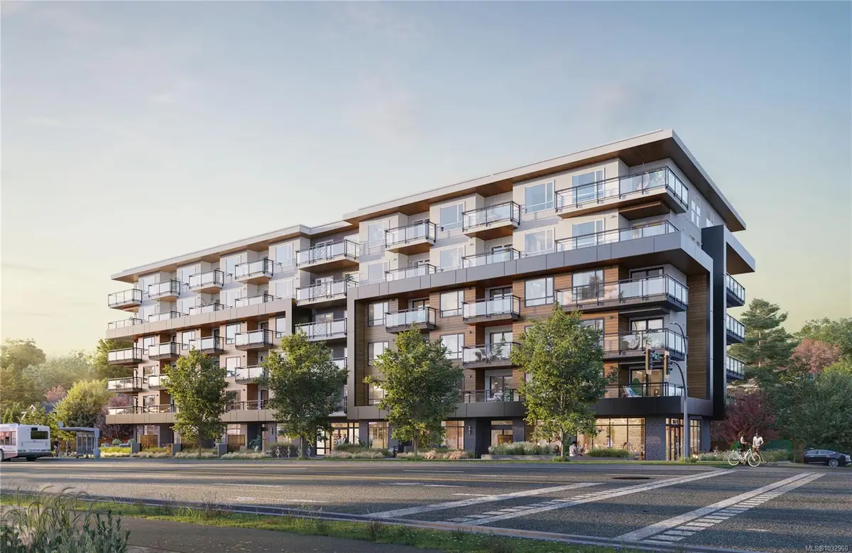 3226 Shelbourne St # 1, Saanich BC V8P 5G8