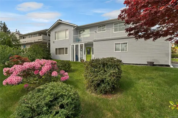 208 Alder St S, Campbell River BC V9W 2N6