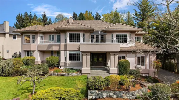 8593 Kingcome Cres, North Saanich BC V8L 5C4