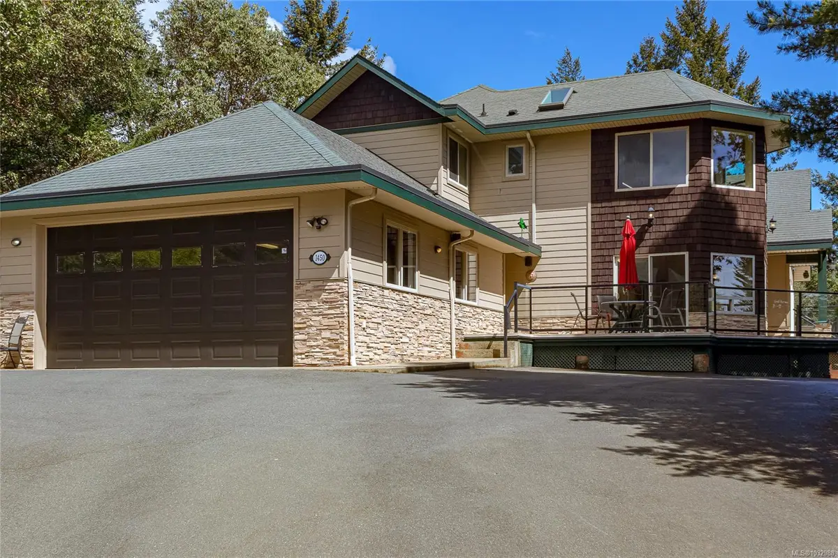1450 White Pine Terr, Highlands BC V9B 6J3