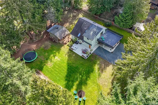 864 Carson Rd, Whiskey Creek BC V9K 1V7