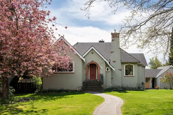 1541 Despard Ave, Victoria BC V8S 1T2