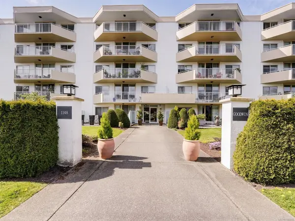 1148 Goodwin St # 506, Oak Bay BC V8S 5H2