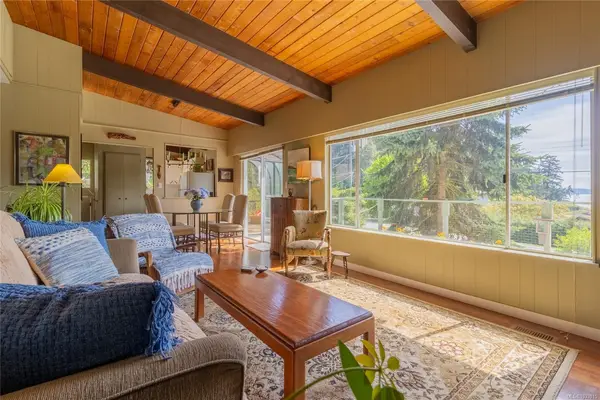27146 Schooner Way, Pender Island BC V0N 2M2 - 2 bed, 2 bath in Pender Island