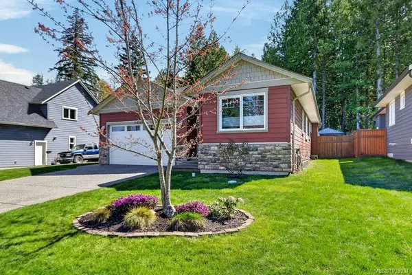 3028 Swanson St, Courtenay BC V9N 0C9 - 3 bed, 2 bath in Courtenay