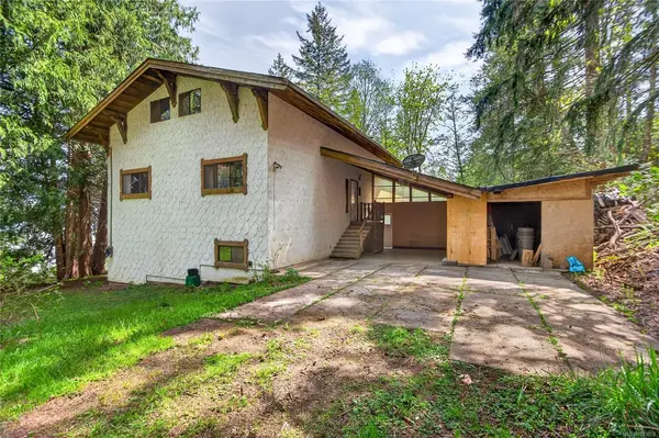 7191 Island Hwy, Fanny Bay BC V0R 1W0 - 3 bed, 3.0 bath in Fanny Bay