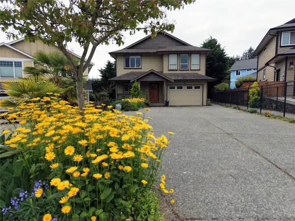 2411 Caffery Pl, Sooke BC V9Z 1K8 - 5 bed, 3 bath in Sooke