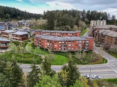 150 Nursery Hill Dr # 207, View Royal BC V9B 0P2