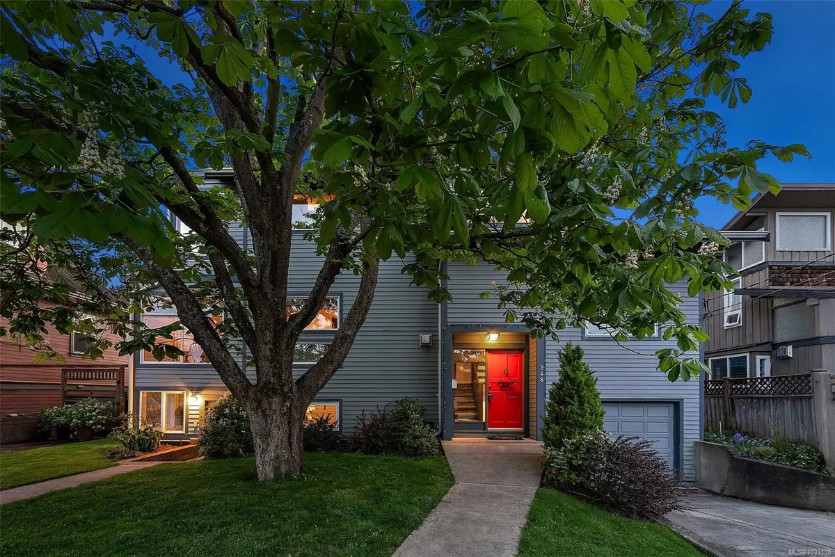 248 Richmond Ave, Victoria BC V8S 3X8
