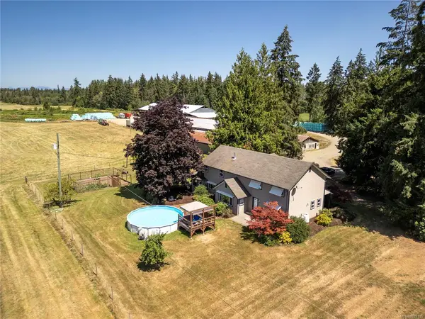 2332 Endall Rd, Black Creek BC V9J 1G7