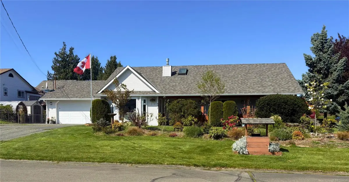 697 Woodburn St, Parksville BC V9P 2M1