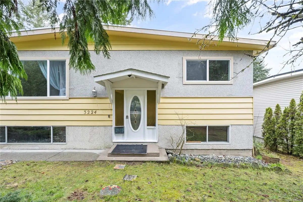 3224 Uplands Dr, Nanaimo BC V9T 2T1