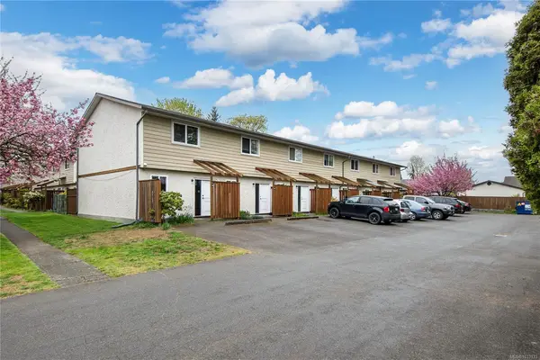 951 17th St # 12, Courtenay BC V9N 7P8