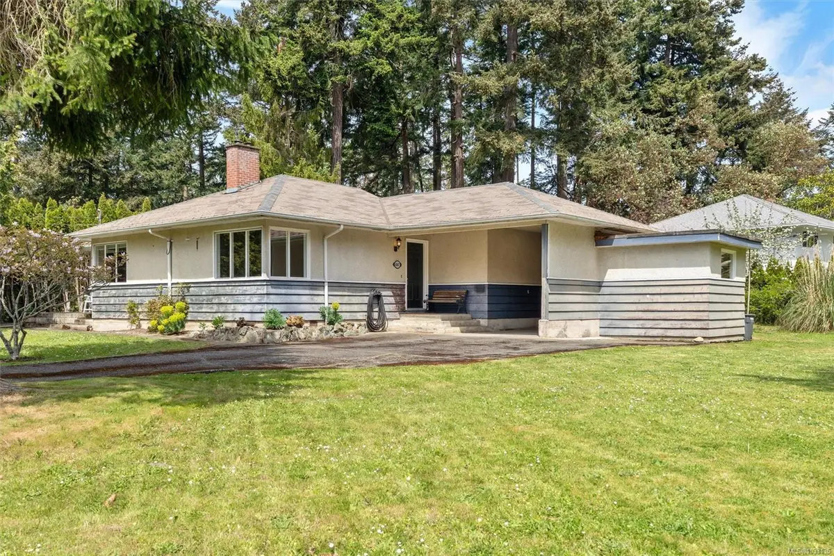 4047 Haro Rd, Saanich BC V8N 4B3
