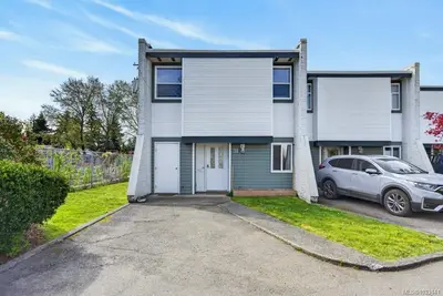 1957 Guthrie Rd # 51, Comox BC V9M 2J2