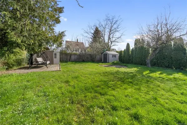 450 Obed Ave, Saanich BC V9A 1K5